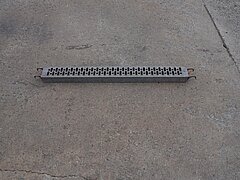 Stahlboden B14, Rohr-Auflage, 150 L x 7,5 H