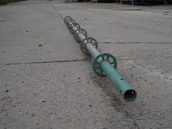 Stiel, Stahl, mit eingepresstem Rohrverbinder, 3,00m
