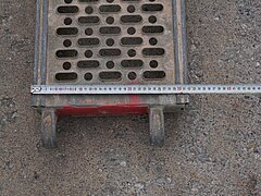 Stahlboden B32, Rohr-Auflage, 250 L x 7,6 H