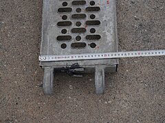 Stahlboden B24, Rohr-Auflage, 150 L x 7,5 H