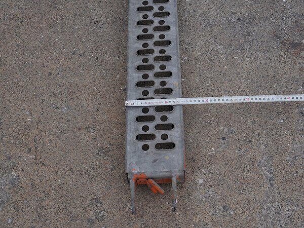Stahlboden B14, Rohr-Auflage, 150 L x 7,5 H