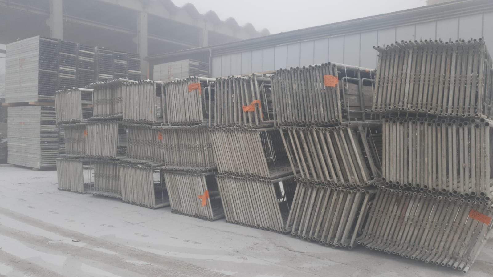 Plettac SL 70 Fassadengerüst 136 m² gebraucht · Stahlboden, Feld 2,50 m · Basisausstattung