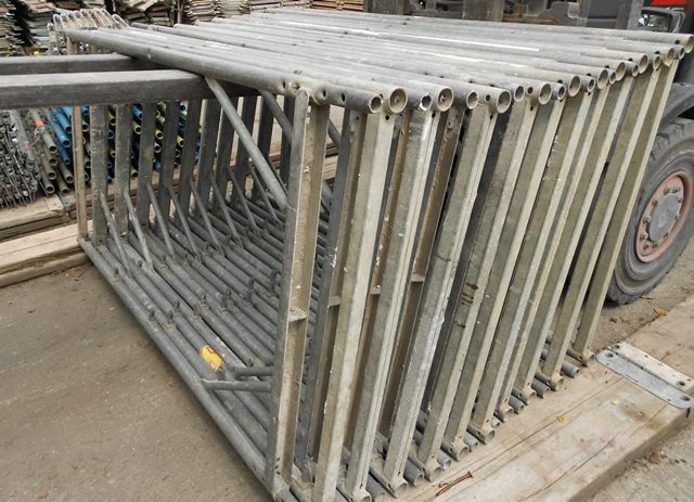 B- Vertikalrahmen 0,66m x 0,70m