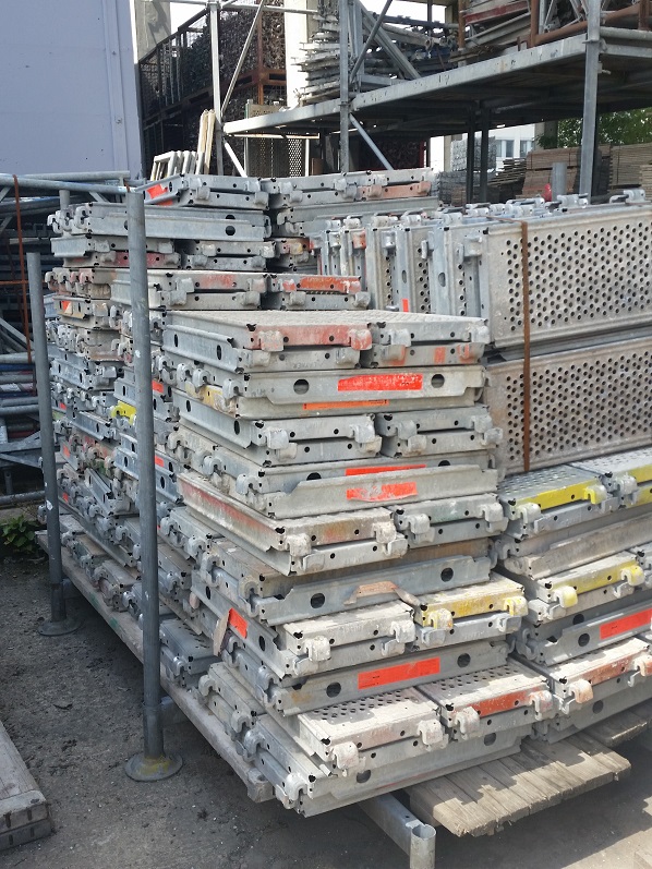 Beläge Layher Blitz, gebraucht – Beispielfoto aus unserem Lager