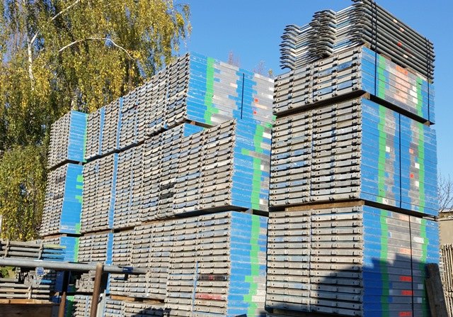 Layher Blitz 100 Fassadengerüst 163 m² gebraucht · Alu-Boden, Feld 2,57 m · Basisausstattung