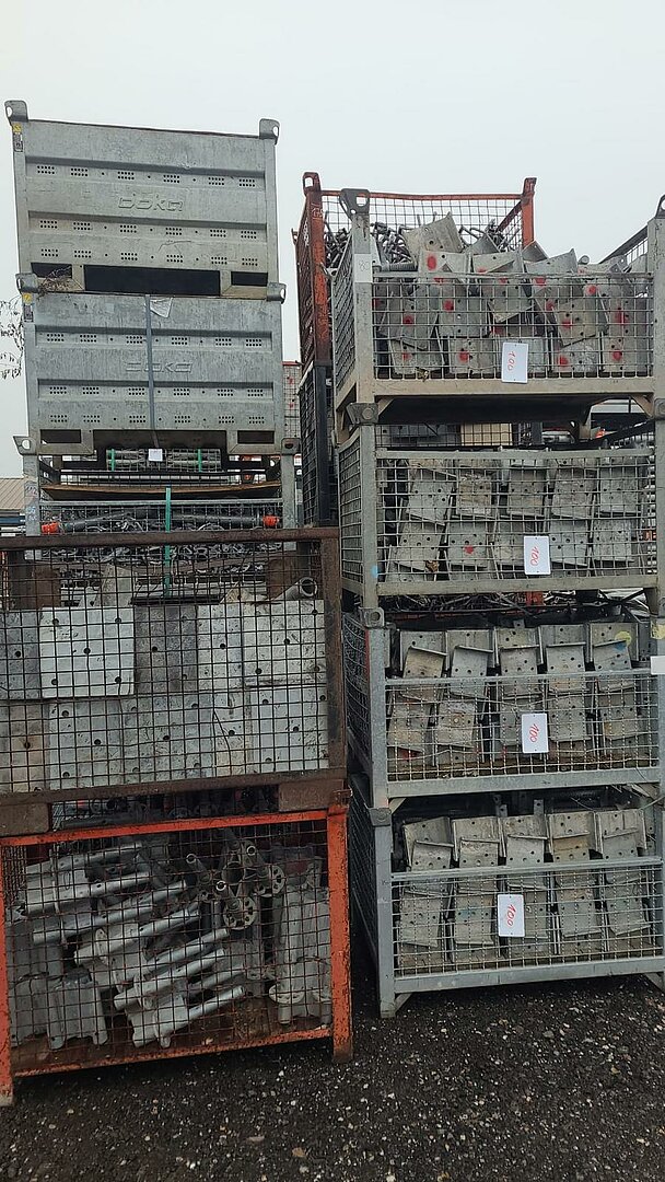 Layher Blitz 70 Dachfanggerüst 185 m² gebraucht · Robustboden, Feld 3,07 m · Basisausstattung