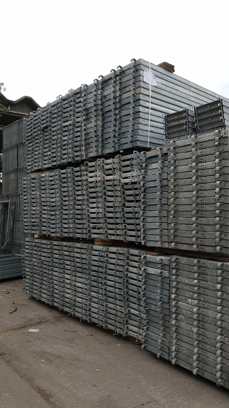 Plettac SL 70 Fassadengerüst 436 m² gebraucht · Stahlboden, Feld 2,50 m · Basisausstattung