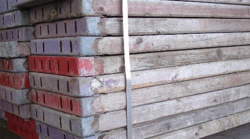 Plettac SL 100 Fassadengerüst 1062 m² gebraucht · Holzbohlen, Feld 2,50 m · Basisausstattung