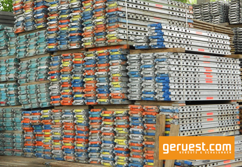 Layher Allround Fassadengerüst 2190 m² gebraucht · Stahlböden, Feld 3,07 m, Breite 1,09 m