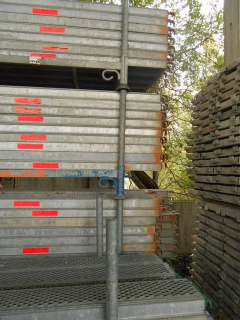 Beläge Layher Allround, gebraucht – Beispielfoto aus unserem Lager