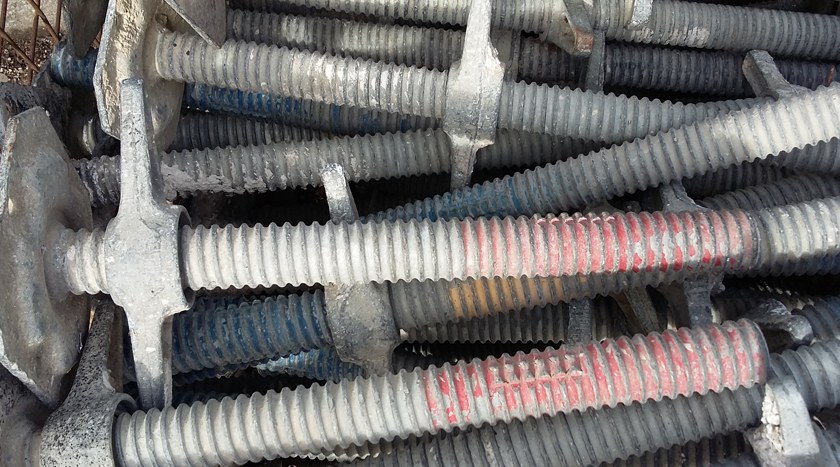 Fußspindeln Layher Blitz, gebraucht – Beispielfoto aus unserem Lager
