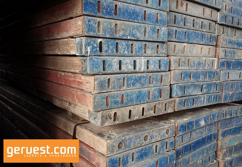 Plettac SL 70 Fassadengerüst 163 m² gebraucht · Holzbohlen, Feld 3,00 m · Basisausstattung