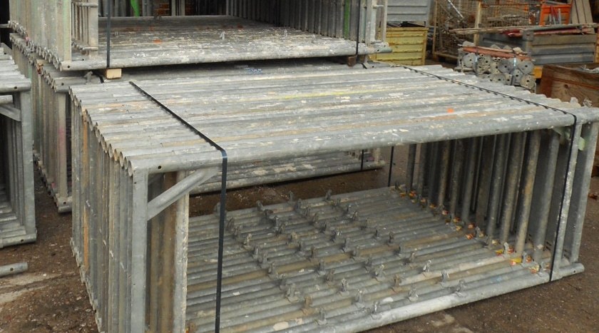Hünnebeck Bosta 100 Fassadengerüst 163 m² gebraucht · Stahlboden, Feld 2,50 m · Basisausstattung