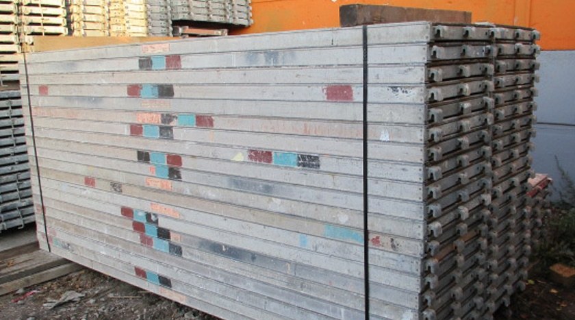 Layher Blitz 100 Dachfanggerüst 158 m² gebraucht · Robustboden, Feld 3,07 m · Vollausstattung gem. AuV des Herstellers