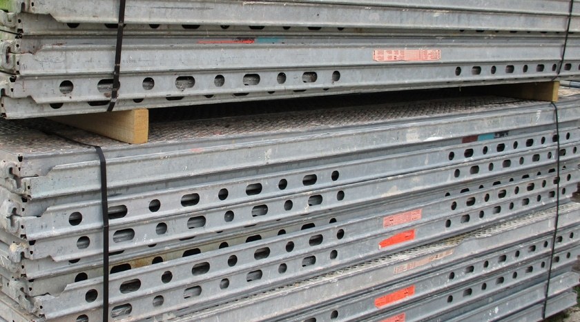 Layher Blitz 100 Fassadengerüst 1041 m² gebraucht · Stahlboden, Feld 3,07 m · Basisausstattung