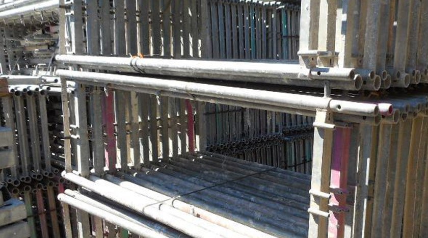 Rux Super 100 Fassadengerüst 155 m² gebraucht · Stahlboden, Feld 3,00 m · Basisausstattung