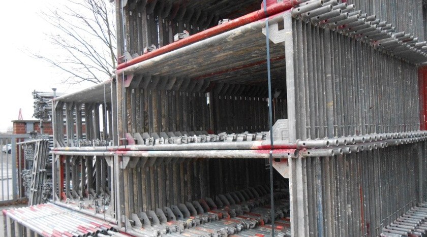 Layher Blitz 70 Fassadengerüst 1062 m² gebraucht · Robustboden, Feld 2,57 m · Basisausstattung