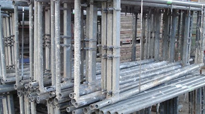 Plettac SL 100 Fassadengerüst 109 m² gebraucht · Holzbohlen, Feld 2,50 m · Basisausstattung