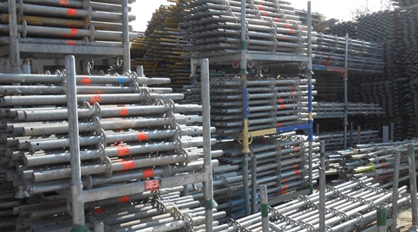 Layher Allround Fassadengerüst 5815 m² gebraucht · Stahlböden, Feld 3,07 m, Breite 0,73 m