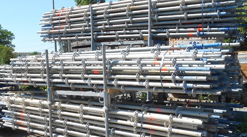 Layher Allround Fassadengerüst 3730 m² gebraucht · Stahlböden, Feld 2,57 m, Breite 1,09 m