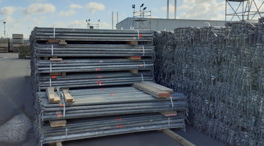 Layher Allround Fassadengerüst 1626 m² gebraucht · Stahlböden, Feld 2,57 m, Breite 1,09 m