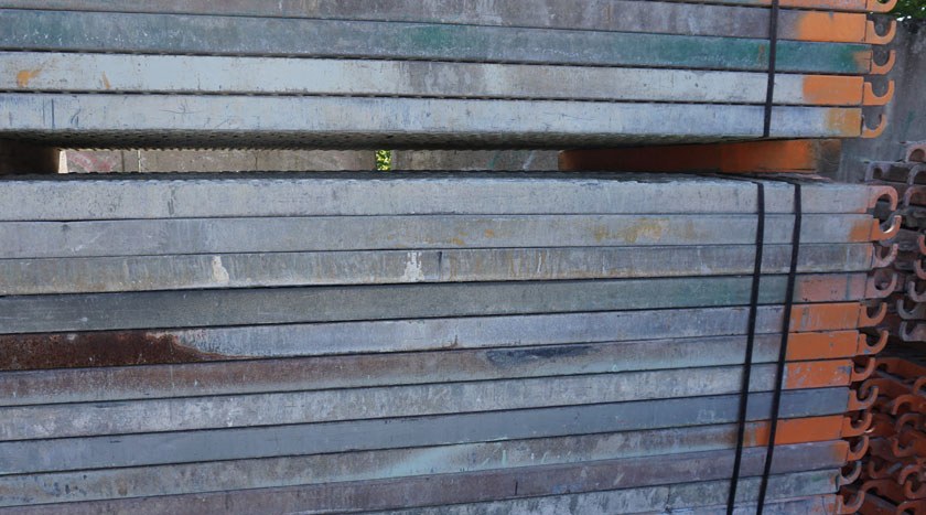 Rux Super 100 Fassadengerüst 327 m² gebraucht · Stahlboden, Feld 2,50 m · Basisausstattung
