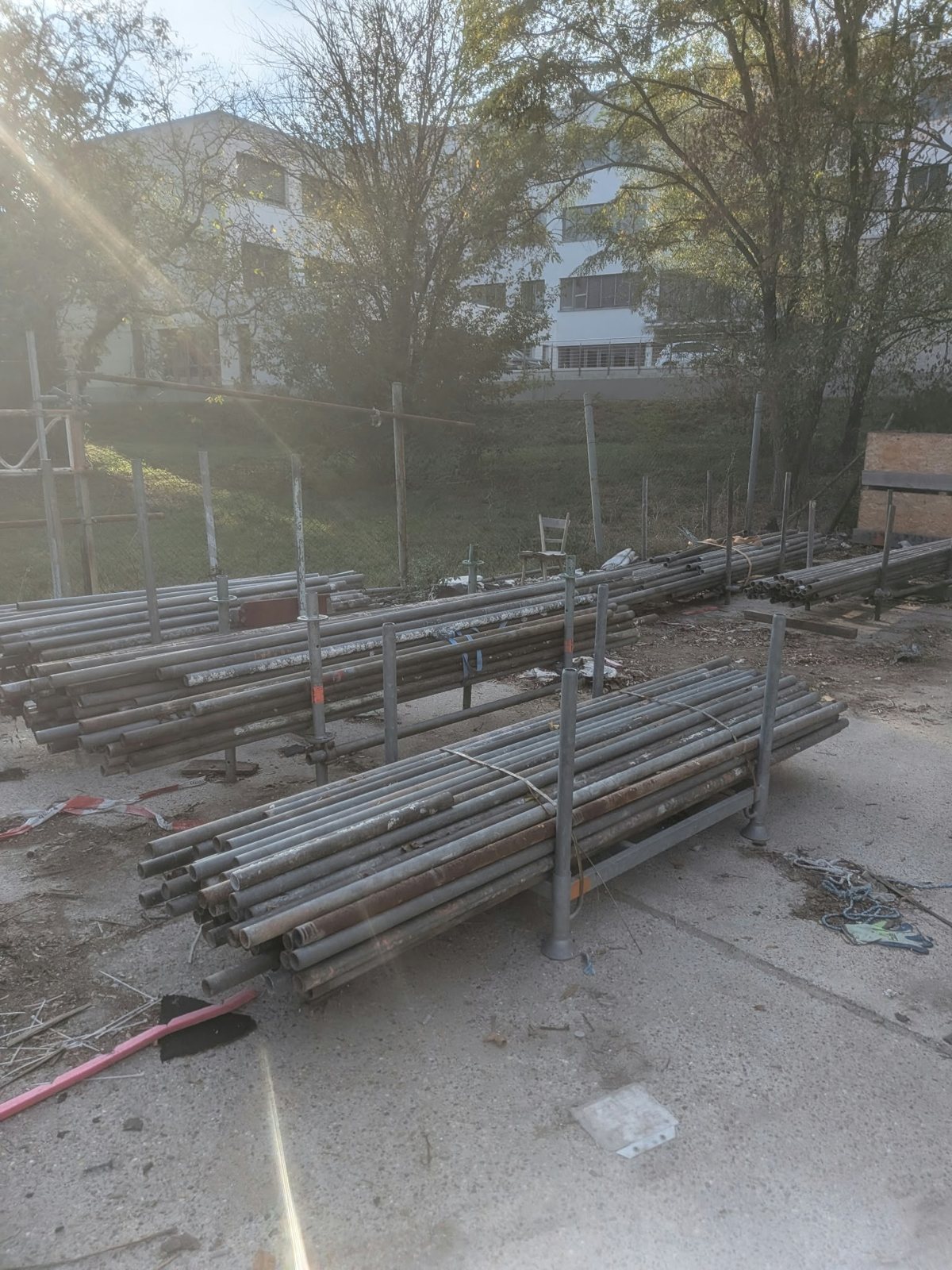 Layher Blitz und Allround – Großposten, gebrauchte Teile im Lager