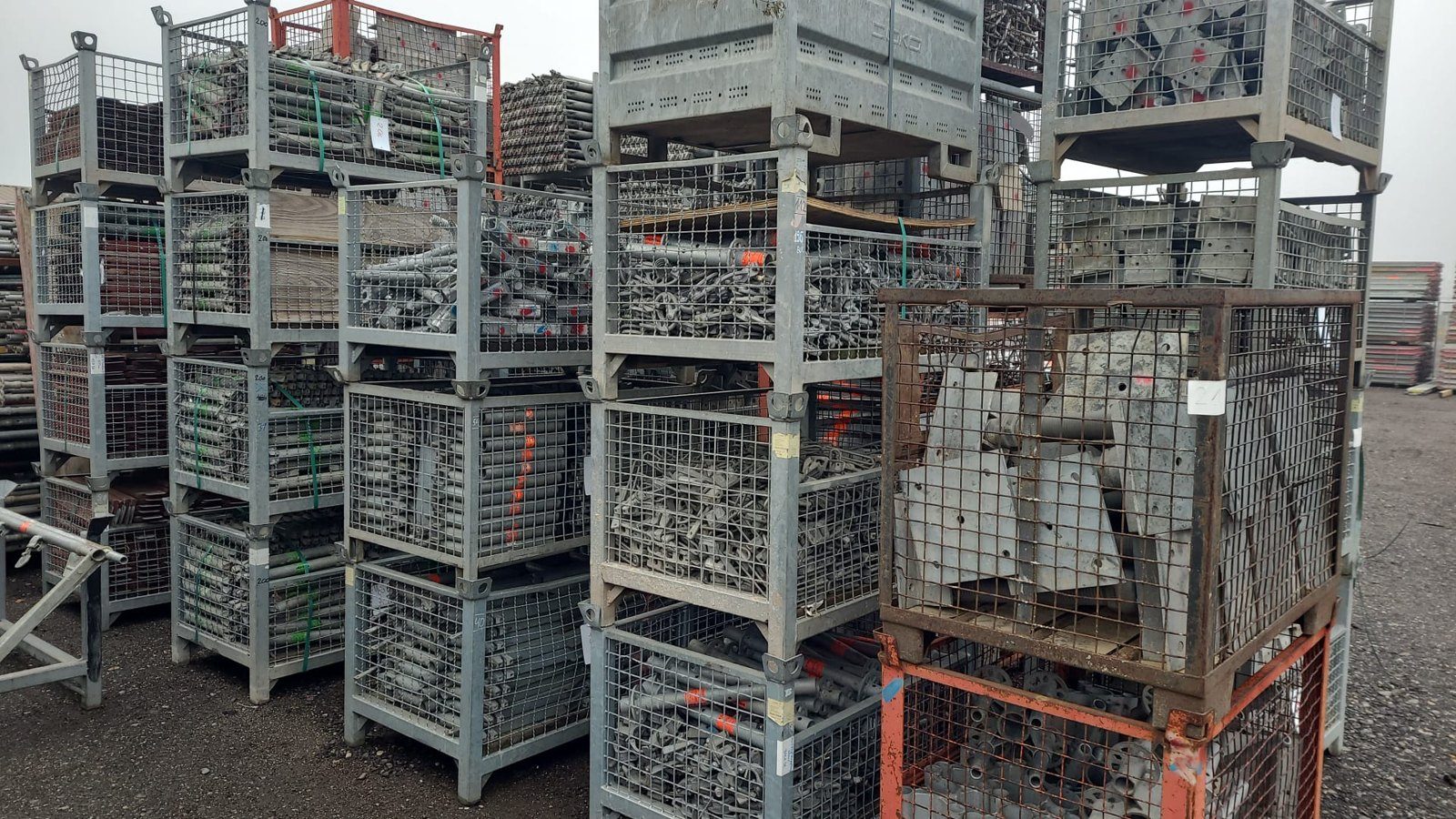 Traggerüst Layher TG 60 – Großposten im Lager Leipzig